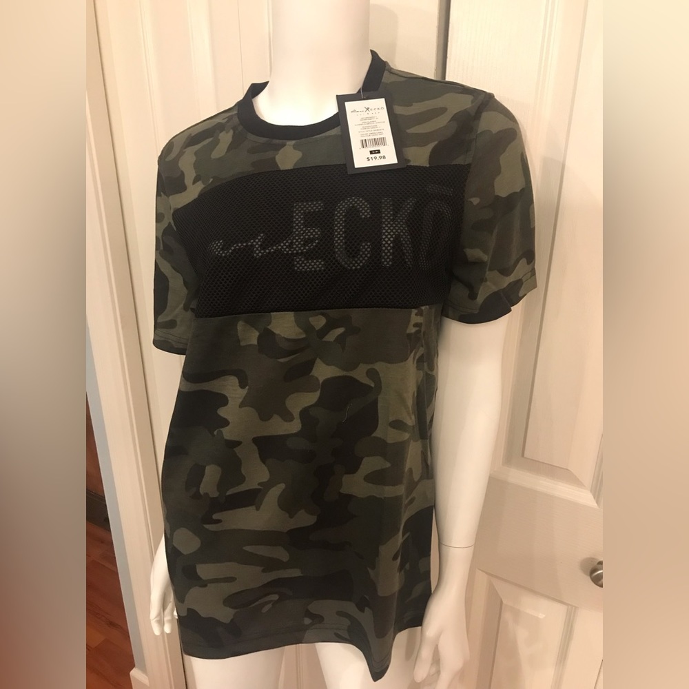 T-Shirt in Bag